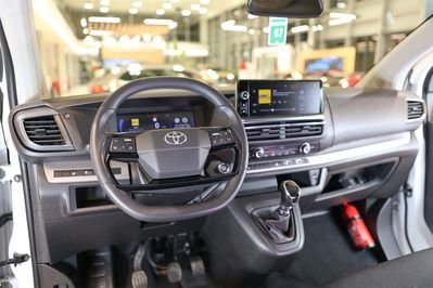 Toyota Proace Verso Long L2H1 Business