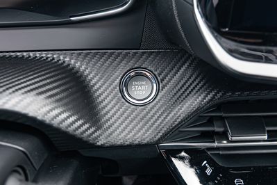 Peugeot 2008 Allure e-DCS 1.2 mHEV