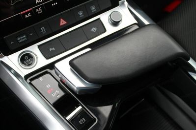 Audi e-tron 50 quattro