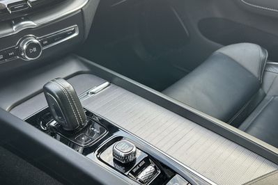 Volvo XC60 B4 B R-Design aut