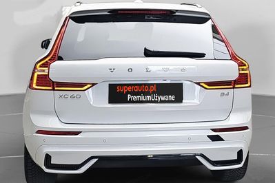 Volvo XC60 B4 D Plus Dark