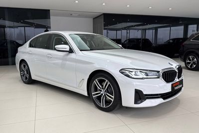 BMW Seria 5 520i mHEV aut