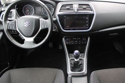 Suzuki SX4 S-cross 1.4 T Premium