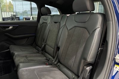 Audi Q7 SQ7 TFSI quattro