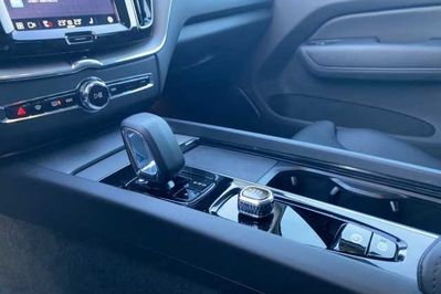 Volvo XC60 B5 B AWD Plus Dark aut