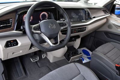 Volkswagen Multivan L2H1 Style DSG