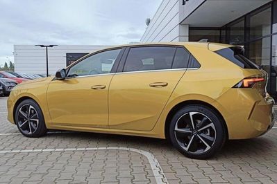 Opel Astra 1.2 T Elegance