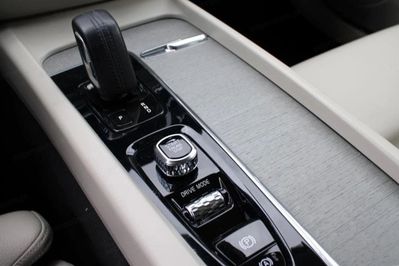 Volvo V60 Cross Country D4 Momentum Pro