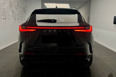 Lexus NX 350h Omotenashi 2.5 Hybrid AWD