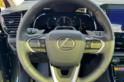 Lexus NX 350h Omotenashi 2.5 Hybrid AWD