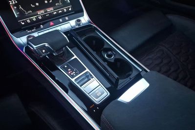 Audi A6 RS6 TFSI mHEV quattro Performance Tiptronic