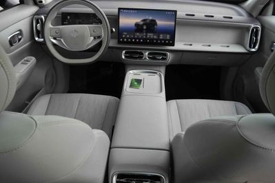 Leapmotor B10 Design Hybrid EV 18,8 kWh