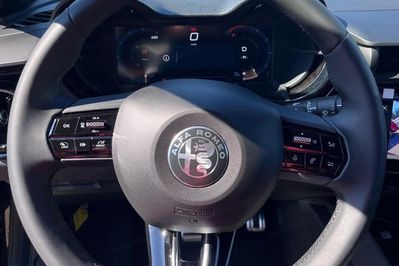 Alfa Romeo Junior 1.2 Ibrida Ti