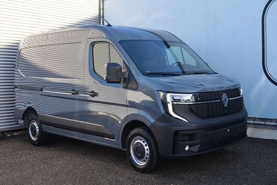 Renault Master L2H2 Extra AT9