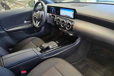 Mercedes CLA 200 mHEV 7G-DCT