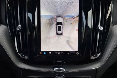 Volvo XC60 B5 B AWD Plus Dark