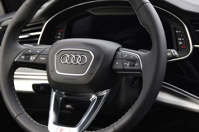 Audi Q7 50 TDI quattro S Line