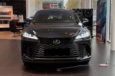 Lexus RX 450h+ Omotenashi 2.5 Hybrid Plug-in