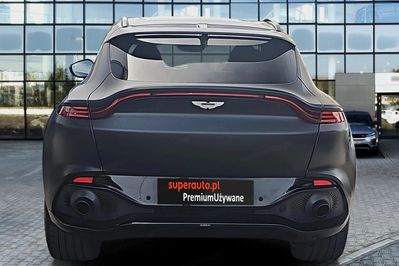 Aston Martin DBX V8