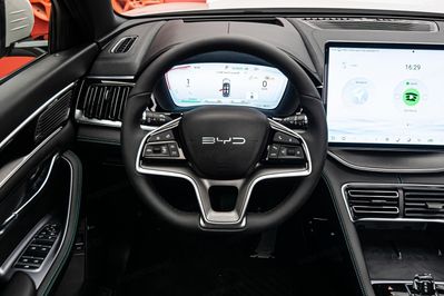 BYD Seal U DM-i  Design AWD