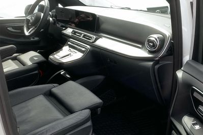 Mercedes V Klasa V300d Długi Avantgarde 4-Matic 9G-Tronic