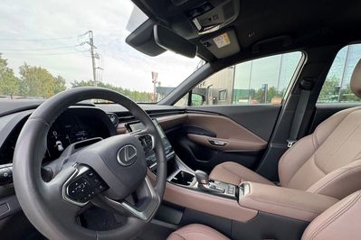 Lexus LBX Hybrid Elegant