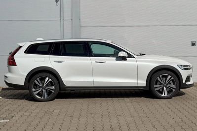Volvo V60 Cross County Plus B5 B AWD