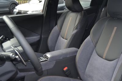 Lexus LBX Cool 1.5 Hybrid