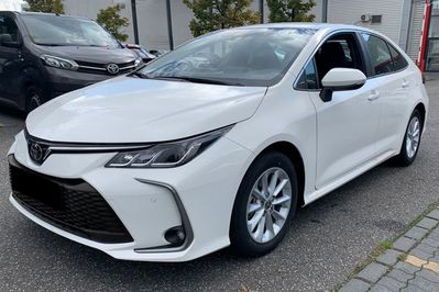 Toyota Corolla Comfort 1.5 benzyna