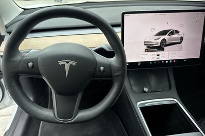 Tesla Model 3 RWD