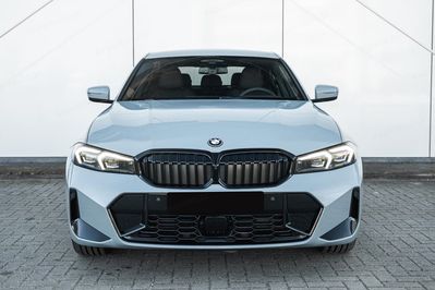 BMW Seria 3 330i xDrive M Sport