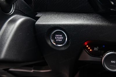 Citroen C4 1.2 PureTech Shine S&S EAT8