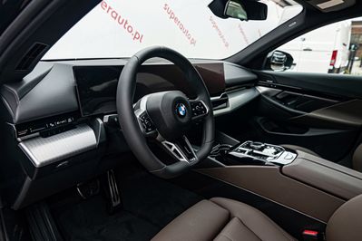 BMW Seria 5 Touring 520d xDrive M Sport