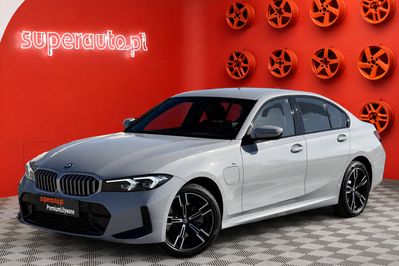 BMW Seria 3 330e xDrive M Sport