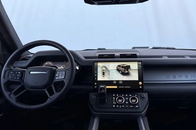 Land Rover Defender 110 D350 X-Dynamic HSE