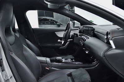 Mercedes CLA 200 AMG Line 7G-DCT