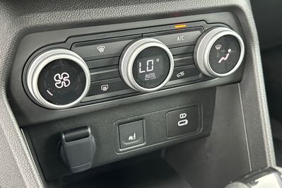 Dacia Jogger Expression 1.6 Hybrid AT 7-miejsc