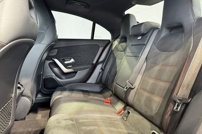 Mercedes CLA 200 AMG Line 4 Matic