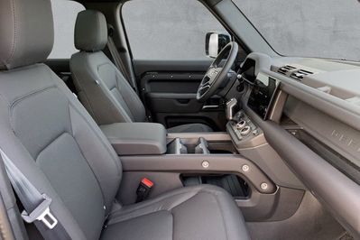 Land Rover Defender 130 D350 X-Dynamic HSE