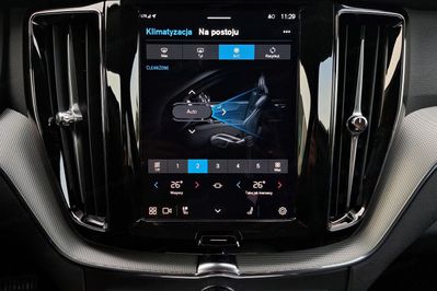 Volvo XC60 B5 B AWD Plus Dark aut