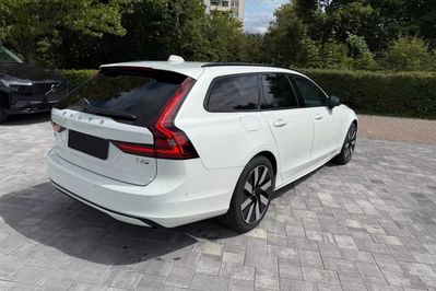 Volvo V90 T6 AWD Plug-In Hybrid Plus Dark