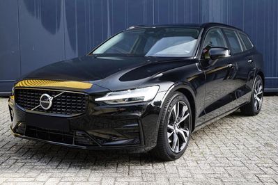 Volvo V60 B4  Plus Dark