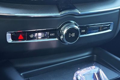 Volvo XC60 T8 Plug-In Hybrid AWD Polestar Engineered Black Edition