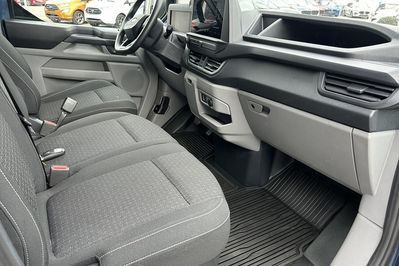 Ford Transit Custom 320 L2H1 Trend A8