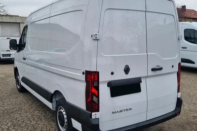 Renault Master L2H2 Extra AT9