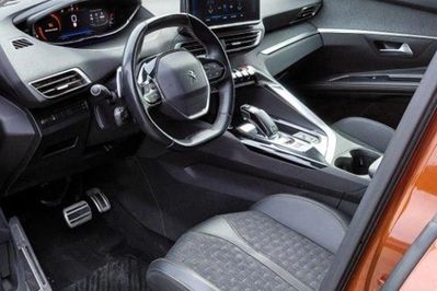 Peugeot 5008 2.0 BlueHDi  S&S EAT8