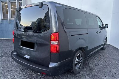 Peugeot Traveller Long L2H1 Business EAT8