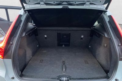 Volvo XC40 B3 B Plus Dark