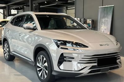 BYD Seal U DM-i Design AWD
