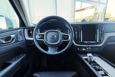 Volvo XC60 T6 Plug-In Hybrid AWD Ultra Dark aut
